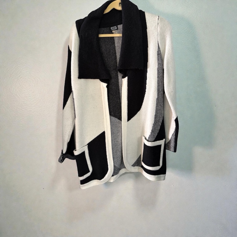 Black and White Women's Sweater